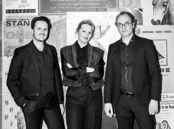 Com’post wekt de tijdloze muziek van grootheden Johann Sebastian Bach, Wolfgang Amadeus Mozart en Robert Schumann tot leven. Die betoverende composities, uitgevoerd door pianist FlorestanBataillie en hoboïst Bram Nolf, worden verweven met persoonlijke en fictieve brieven die een verrassend licht werpen op de componisten en hun werk. 